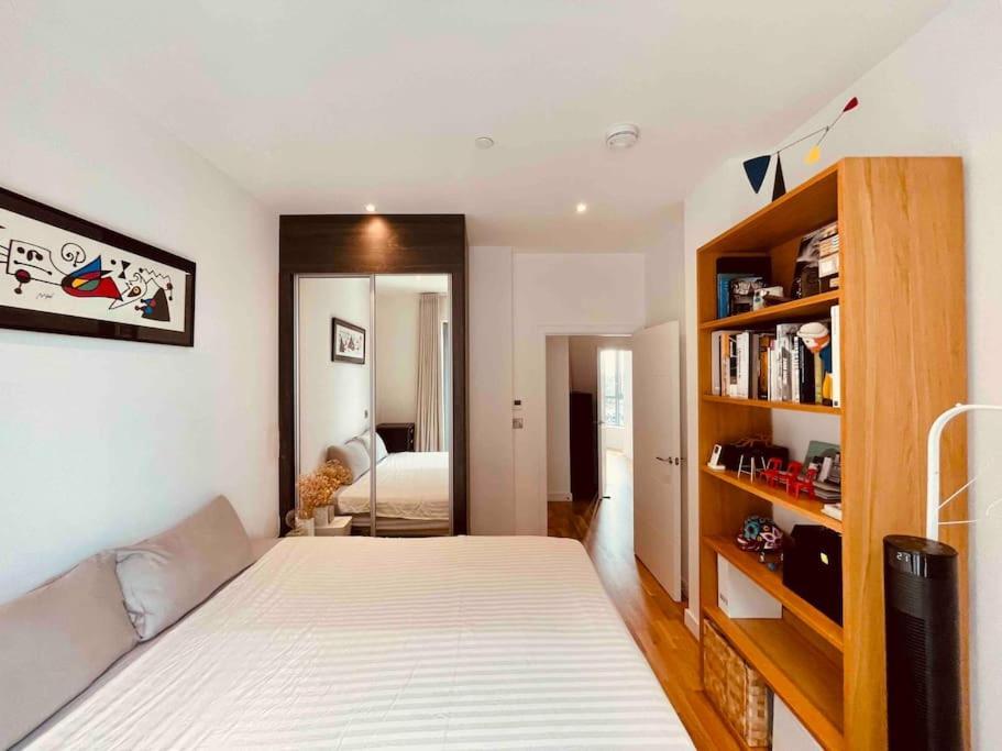 3 Bedroom Penthouse With Terrace And Skyline In Battersea 런던 외부 사진